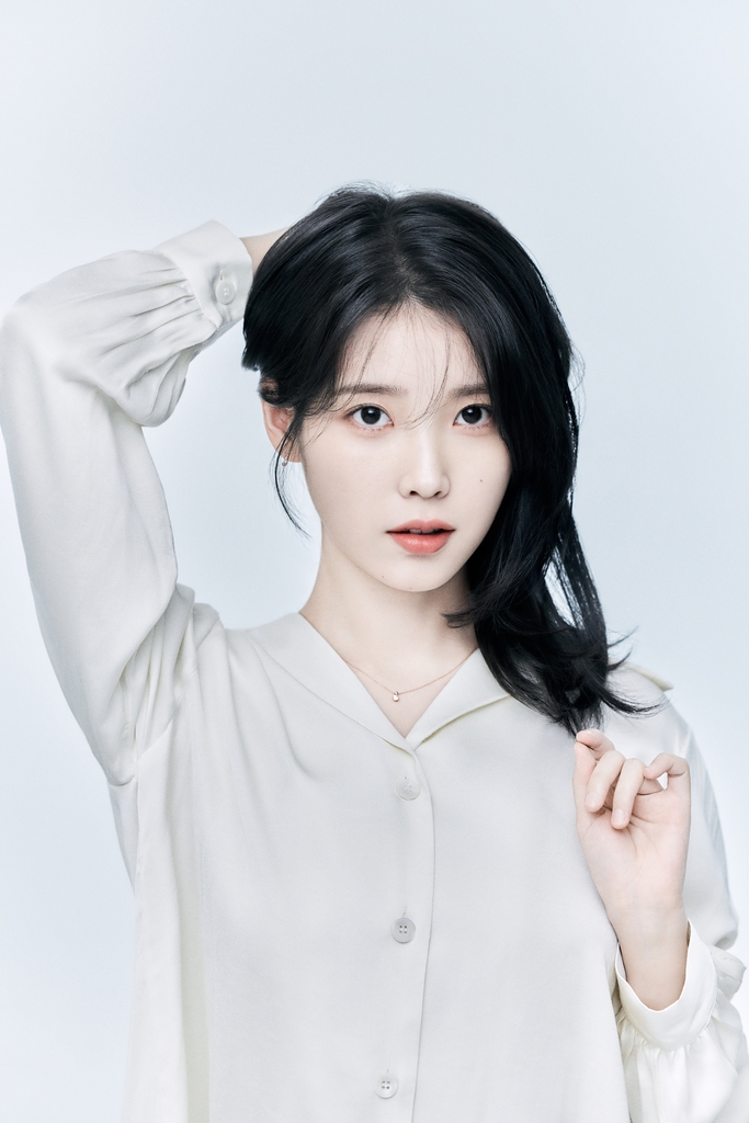 아이유 사진2