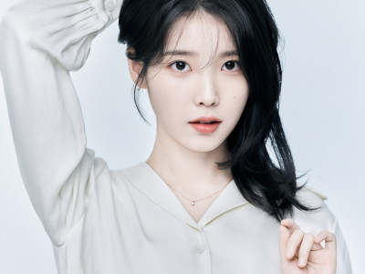 아이유 사진2
